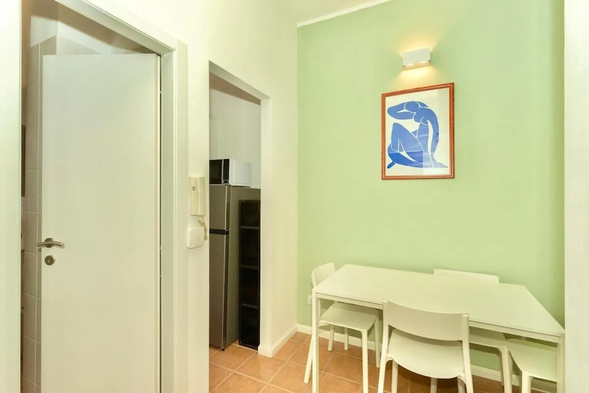 Cozy One-Bedroom Apartment In Milano