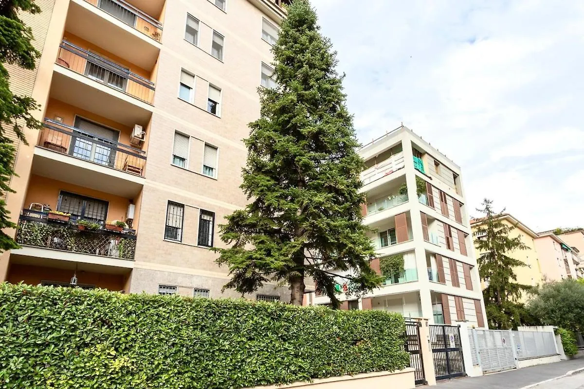 Cozy One-Bedroom Apartment In Milano İtalya